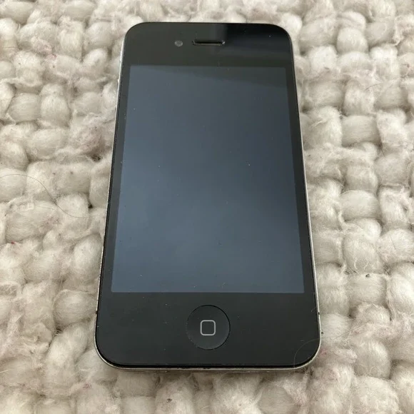 Apple iPhone 4 A1332 Black Untested For Parts - Picture 1 of 6